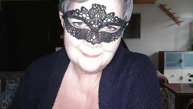 Snapshot of simona60 chatting on 01-06-25, 02:14 simona60 online show from 01-06-25, 02:14