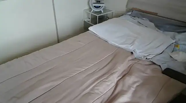 Snapshot of simona60 chatting on 03-21-25, 02:18 simona60 online show from 03-21-25, 02:18