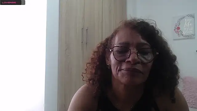 BustyMilf  online show from 02-21-25, 06:04