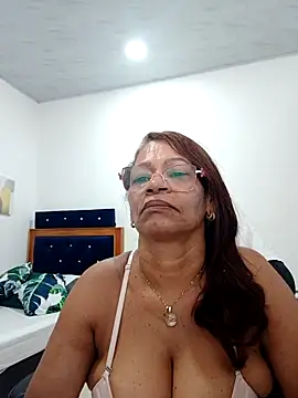 BustyMilf  online show from 10-23-25, 01:10