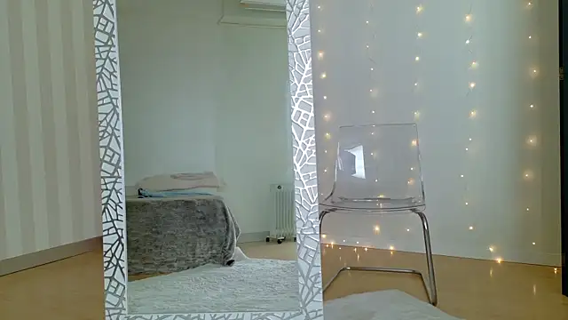 girl nextd00r online show from 03-06-25, 01:14