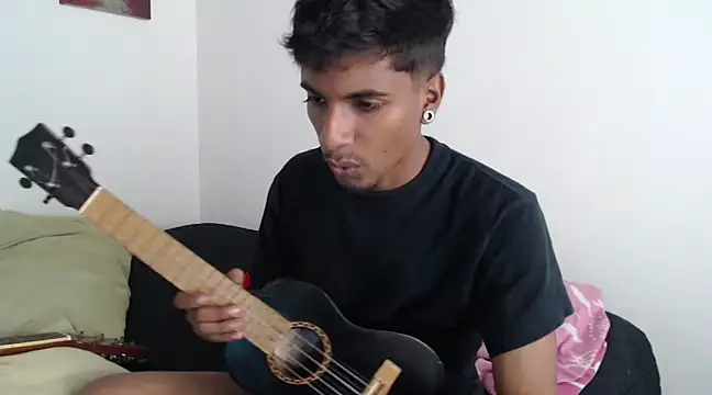 Snapshot of stevenosori chatting on 12-26-24, 05:30 stevenosori online show from 12-26-24, 05:30