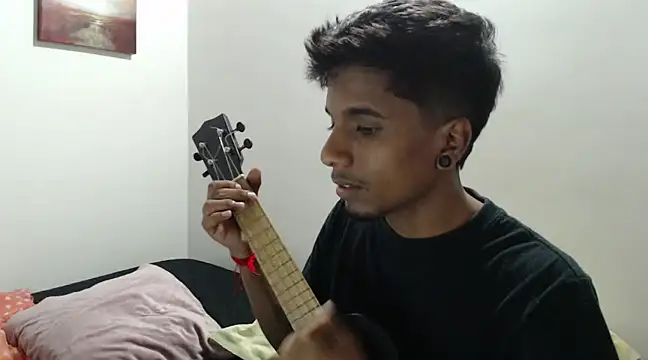 Snapshot of stevenosori chatting on 12-28-24, 09:51 stevenosori online show from 12-28-24, 09:51