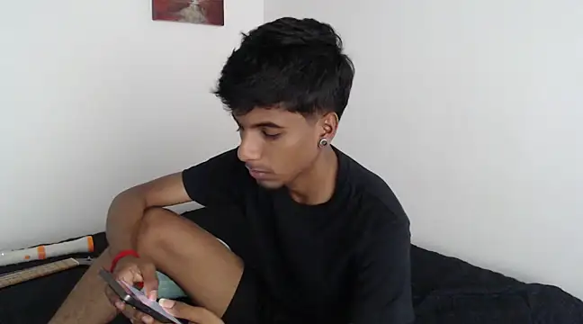 Snapshot of stevenosori chatting on 01-18-25, 05:48 stevenosori online show from 01-18-25, 05:48