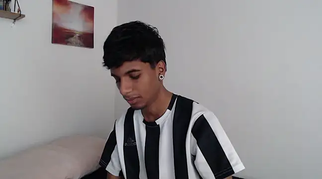 Snapshot of stevenosori chatting on 01-31-25, 01:02 stevenosori online show from 01-31-25, 01:02