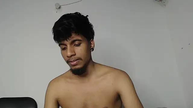 Snapshot of stevenosori chatting on 10-12-25, 12:09 stevenosori online show from 10-12-25, 12:09