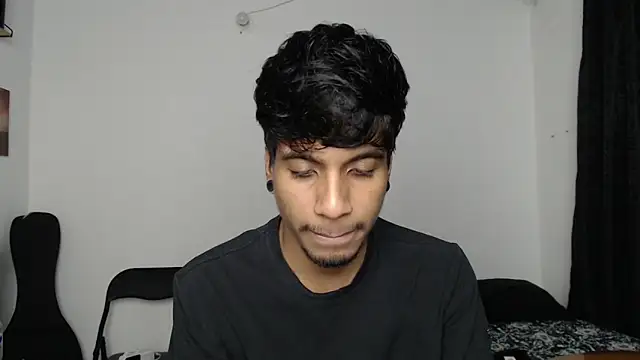 Snapshot of stevenosori chatting on 10-26-25, 07:03 stevenosori online show from 10-26-25, 07:03