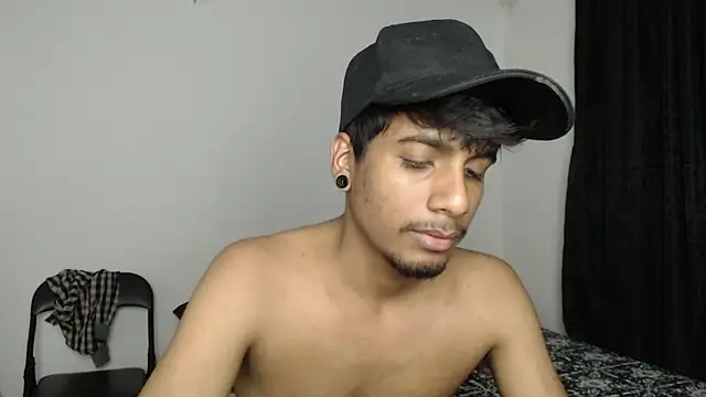 Snapshot of stevenosori chatting on 11-08-25, 04:45 stevenosori online show from 11-08-25, 04:45