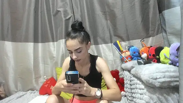 jessystarr online show from 12-04-25, 01:04