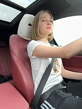 BabyEllen online show from 12-24-24, 06:28