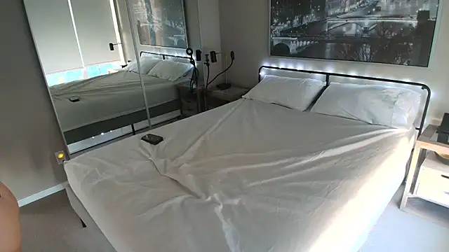 Snapshot of MikyFoxx chatting on 03-08-25, 01:50 MikyFoxx online show from 03-08-25, 01:50