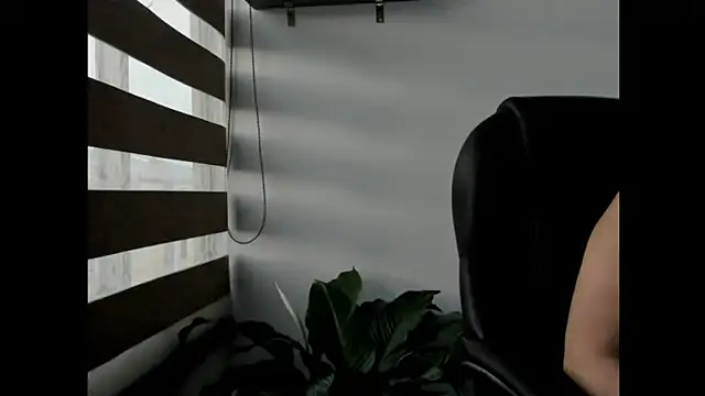 Ariella tits online show from 02-06-25, 10:53