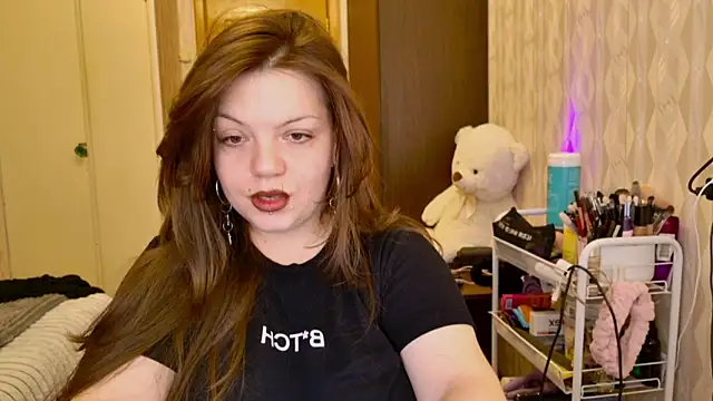 Snapshot of cutewhip chatting on 09-15-25, 06:19 cutewhip online show from 09-15-25, 06:19