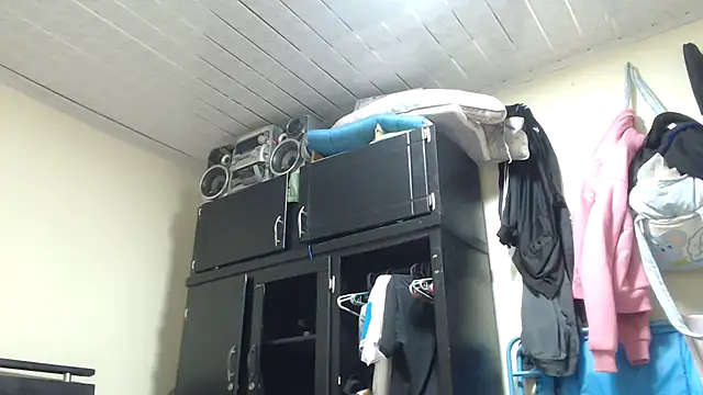 adrixxx38 online show from 04-16-26, 11:18