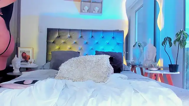 Angel Peach online show from 02-06-25, 04:36