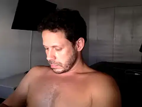 Snapshot of FelipeRiver chatting on 02-11-25, 06:44 FelipeRiver online show from 02-11-25, 06:44