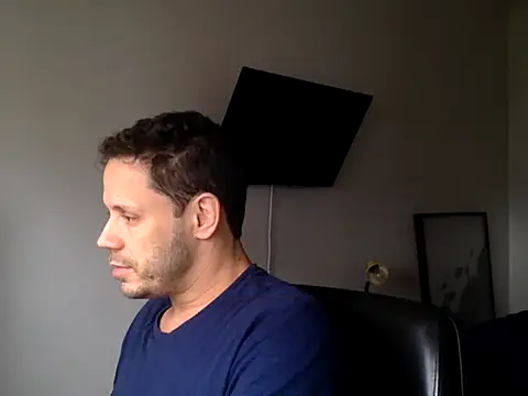 Snapshot of FelipeRiver chatting on 10-09-25, 02:04 FelipeRiver online show from 10-09-25, 02:04