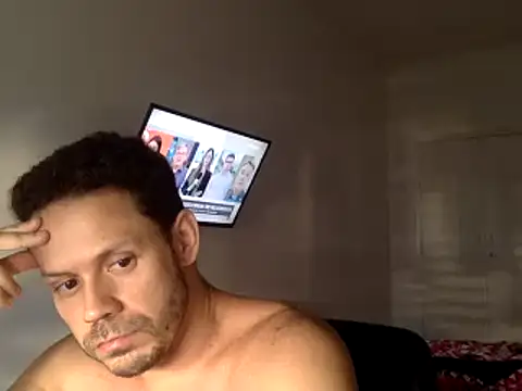 Snapshot of FelipeRiver chatting on 01-06-26, 08:01 FelipeRiver online show from 01-06-26, 08:01