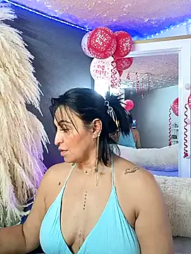 Snapshot of zullyxhot chatting on 09-20-25, 09:27 zullyxhot online show from 09-20-25, 09:27