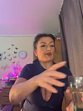 Snapshot of Hotangel75 chatting on 06-17-26, 05:58 Hotangel75 online show from 06-17-26, 05:58