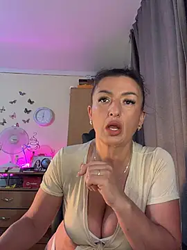 Snapshot of Hotangel75 chatting on 06-28-26, 05:35 Hotangel75 online show from 06-28-26, 05:35