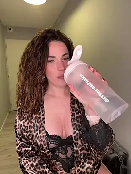 Clara-xoxo online show from 01-23-25, 02:17