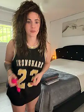 Clara-xoxo online show from 02-13-26, 11:06