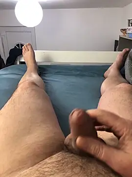 Snapshot of Lentbulant chatting on 02-25-25, 09:13 Lentbulant online show from 02-25-25, 09:13