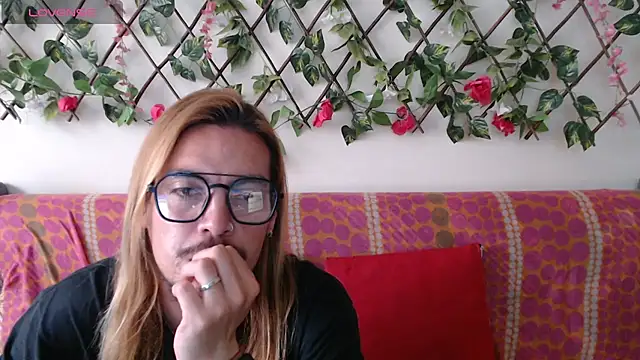 Jack Emily1 online show from 05-22-26, 08:25