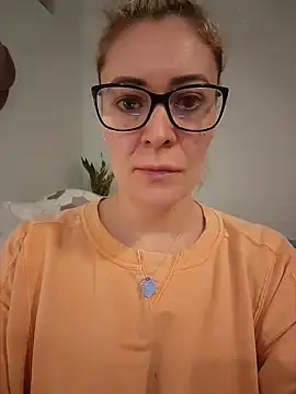 HollyTattoo online show from 01-13-25, 10:47