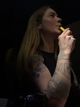 Etwas neugierig online show from 03-14-25, 06:39