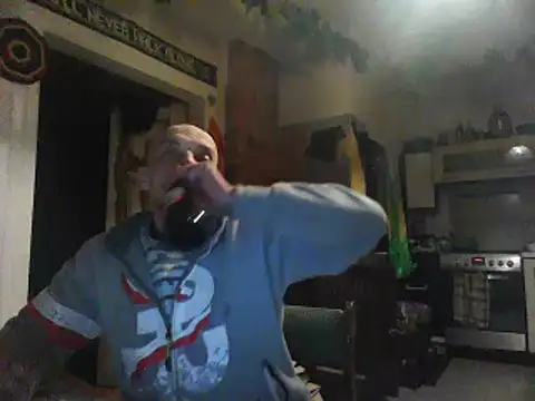 Snapshot of Sluchacze chatting on 02-19-25, 12:03 Sluchacze online show from 02-19-25, 12:03