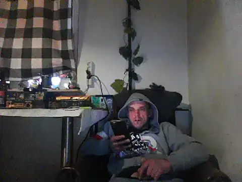 Snapshot of Sluchacze chatting on 02-19-25, 06:11 Sluchacze online show from 02-19-25, 06:11