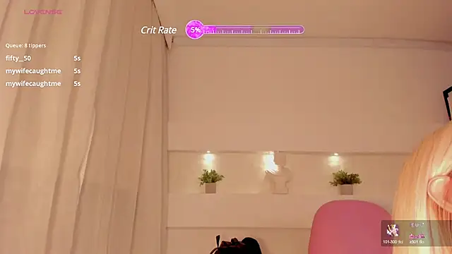 Snapshot of AshleyRoys chatting on 02-14-25, 07:23 AshleyRoys online show from 02-14-25, 07:23