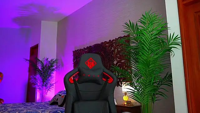 Snapshot of ambarEvans chatting on 12-01-24, 08:09 ambarEvans online show from 12-01-24, 08:09