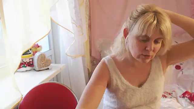 SunnySylvia online show from 03-18-26, 06:38