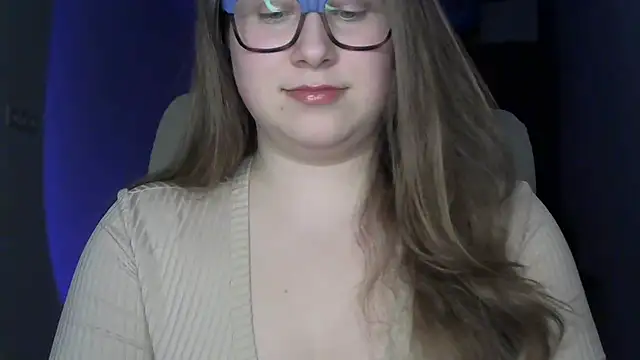 SeasonalSomeone online show from 04-11-26, 09:41