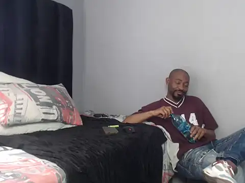 Snapshot of Ogmelo chatting on 07-16-26, 12:22 Ogmelo online show from 07-16-26, 12:22