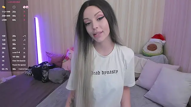 Snapshot of youreyesrgasm chatting on 01-18-25, 08:31 youreyesrgasm online show from 01-18-25, 08:31