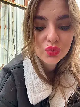 Snapshot of Night_dreams chatting on 03-15-25, 08:04 Night dreams online show from 03-15-25, 08:04