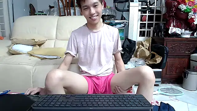 Snapshot of andrewooi chatting on 12-02-24, 11:56 andrewooi online show from 12-02-24, 11:56