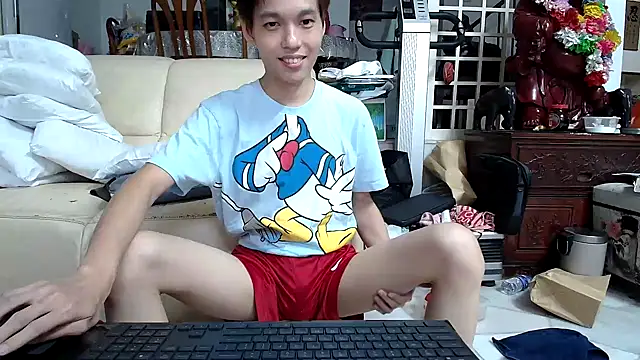 Snapshot of andrewooi chatting on 12-31-24, 09:21 andrewooi online show from 12-31-24, 09:21