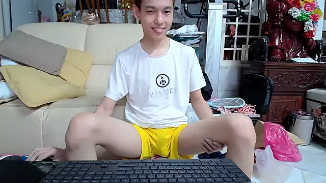 Snapshot of andrewooi chatting on 01-09-25, 12:30 andrewooi online show from 01-09-25, 12:30