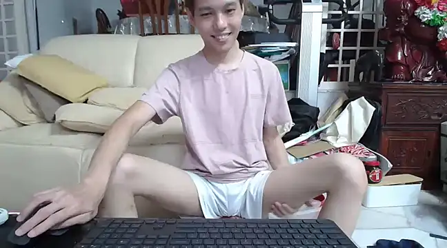 Snapshot of andrewooi chatting on 02-15-25, 03:06 andrewooi online show from 02-15-25, 03:06