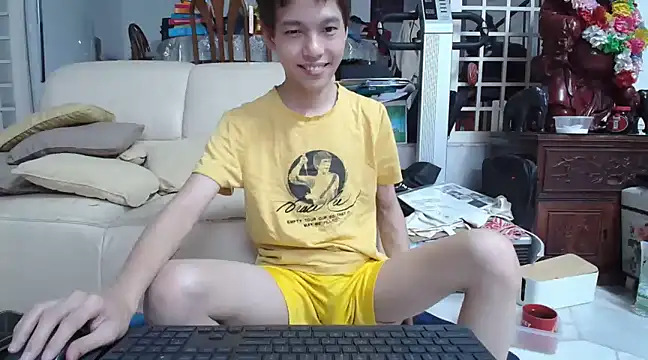 Snapshot of andrewooi chatting on 03-22-25, 04:58 andrewooi online show from 03-22-25, 04:58