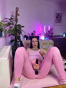 Trixie-Tainted online show from 02-13-25, 06:16