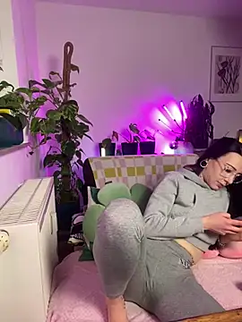 Trixie-Tainted online show from 02-17-25, 11:13