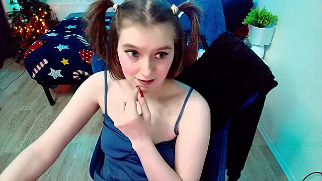 Snapshot of CranberryHot chatting on 02-03-26, 02:11 CranberryHot online show from 02-03-26, 02:11