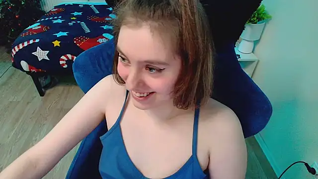 Snapshot of CranberryHot chatting on 02-16-26, 08:27 CranberryHot online show from 02-16-26, 08:27