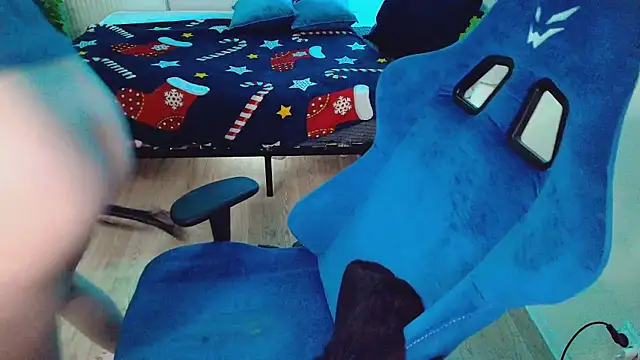 Snapshot of CranberryHot chatting on 02-23-26, 05:49 CranberryHot online show from 02-23-26, 05:49